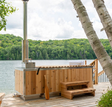 SAUNA EVOLUTION® Outdoor Red Cedar Wooden Hot Tub