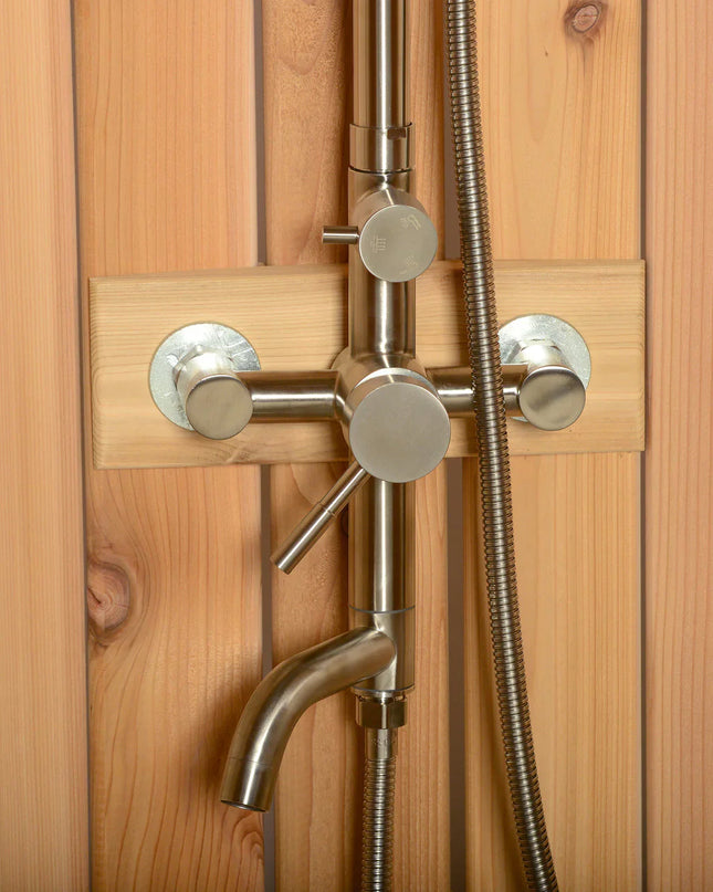 SAUNA EVOLUTION® Curved Rinse Outdoor Shower