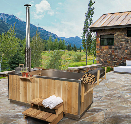 SAUNA EVOLUTION® Outdoor Red Cedar Wooden Hot Tub