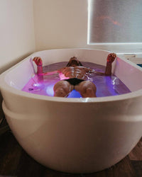 Cold plunge session in the Dreampod Ice Bath with Chiller